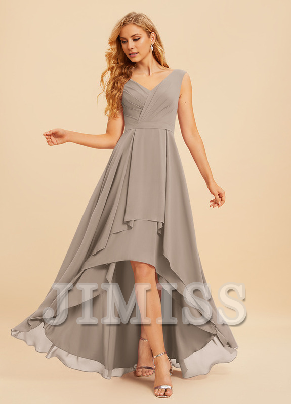 Vestido de dama de honor de gasa con volantes asimétricos y escote en V en forma de A