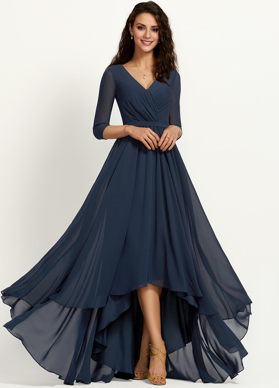 Vestido de dama de honor de gasa plisada asimétrica con escote en V y corte A