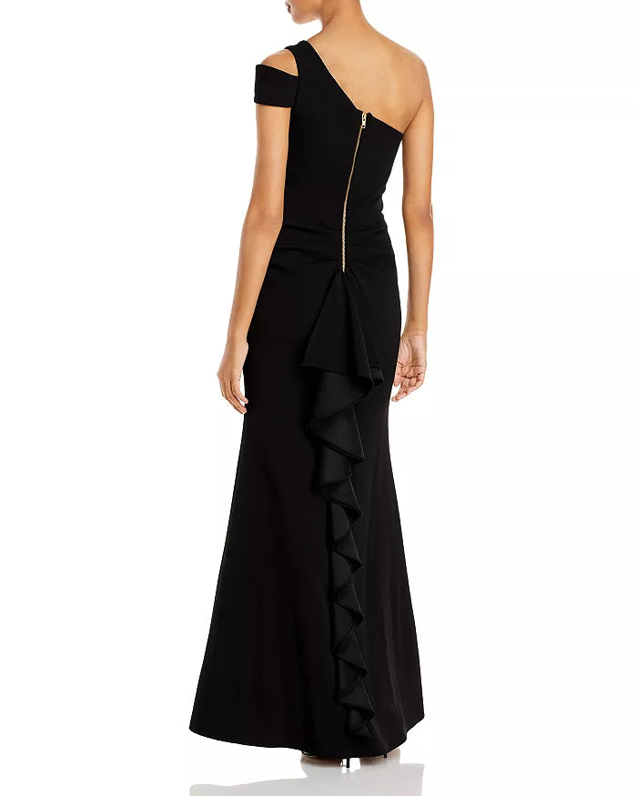 Elegante vestido de noche negro con hombros descubiertos y borde de hoja de loto hasta el suelo