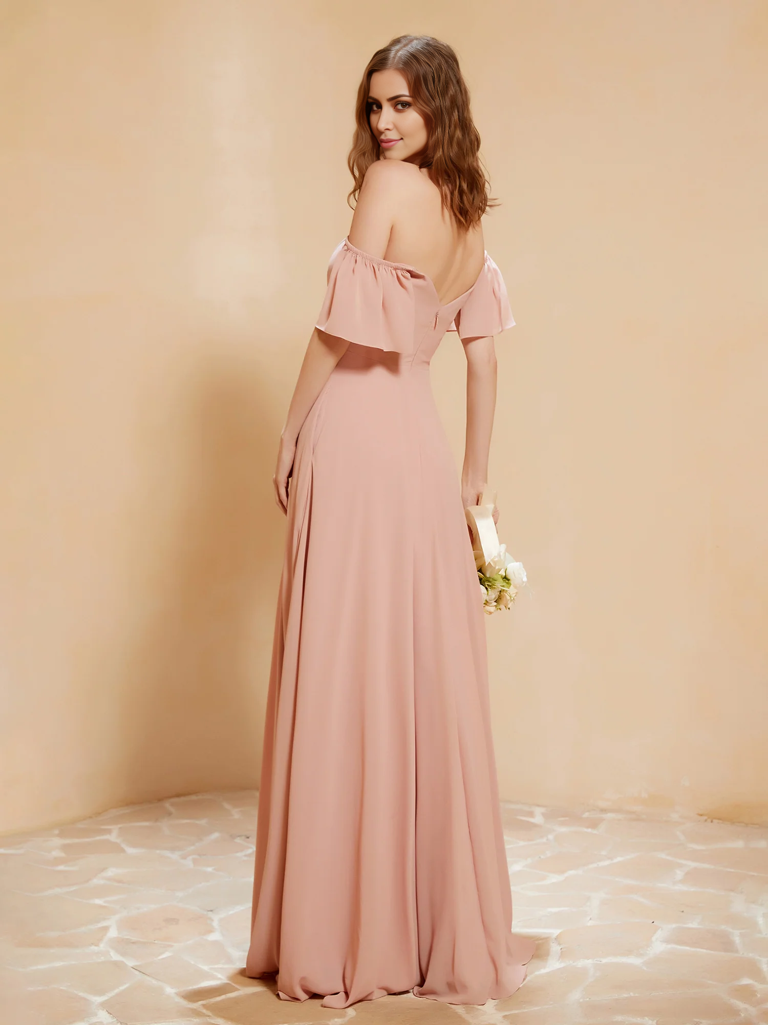 Vestido de gasa con hombros descubiertos y bolsillo