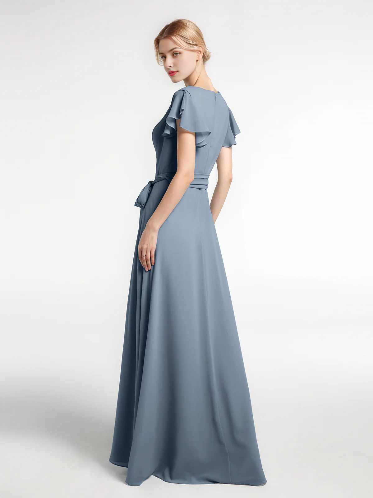 Vestido de gasa con cuello en V, capucha, mangas y lazo