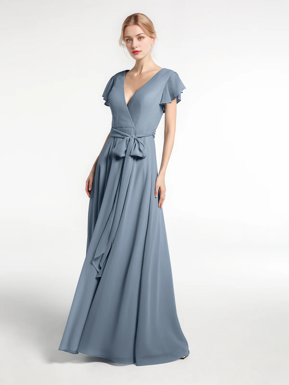 Vestido de gasa con cuello en V, capucha, mangas y lazo