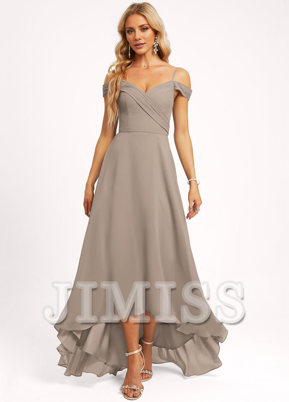 Abito da damigella d'onore in chiffon asimmetrico con spalle scoperte e linea ad A