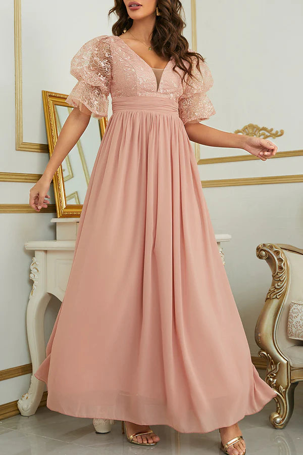 Elegante vestido de noche de encaje liso con escote en V