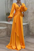 Elegante vestido de noche con escote en V y tirantes cruzados en color liso
