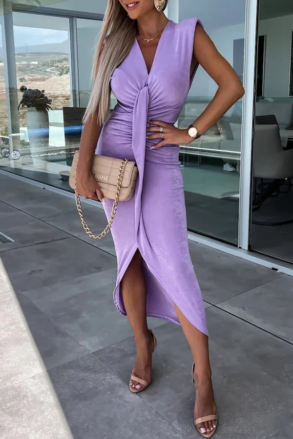 Vestido de noche irregular con escote en V plisado de color sólido sexy y minimalista