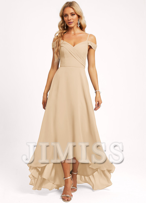 Abito da damigella d'onore in chiffon asimmetrico con spalle scoperte e linea ad A