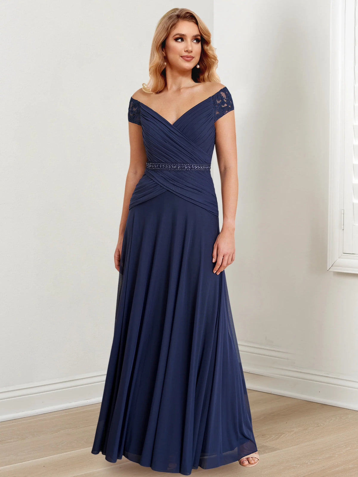 Vestidos de novia de corte A/Princesa, con hombros descubiertos hasta el suelo