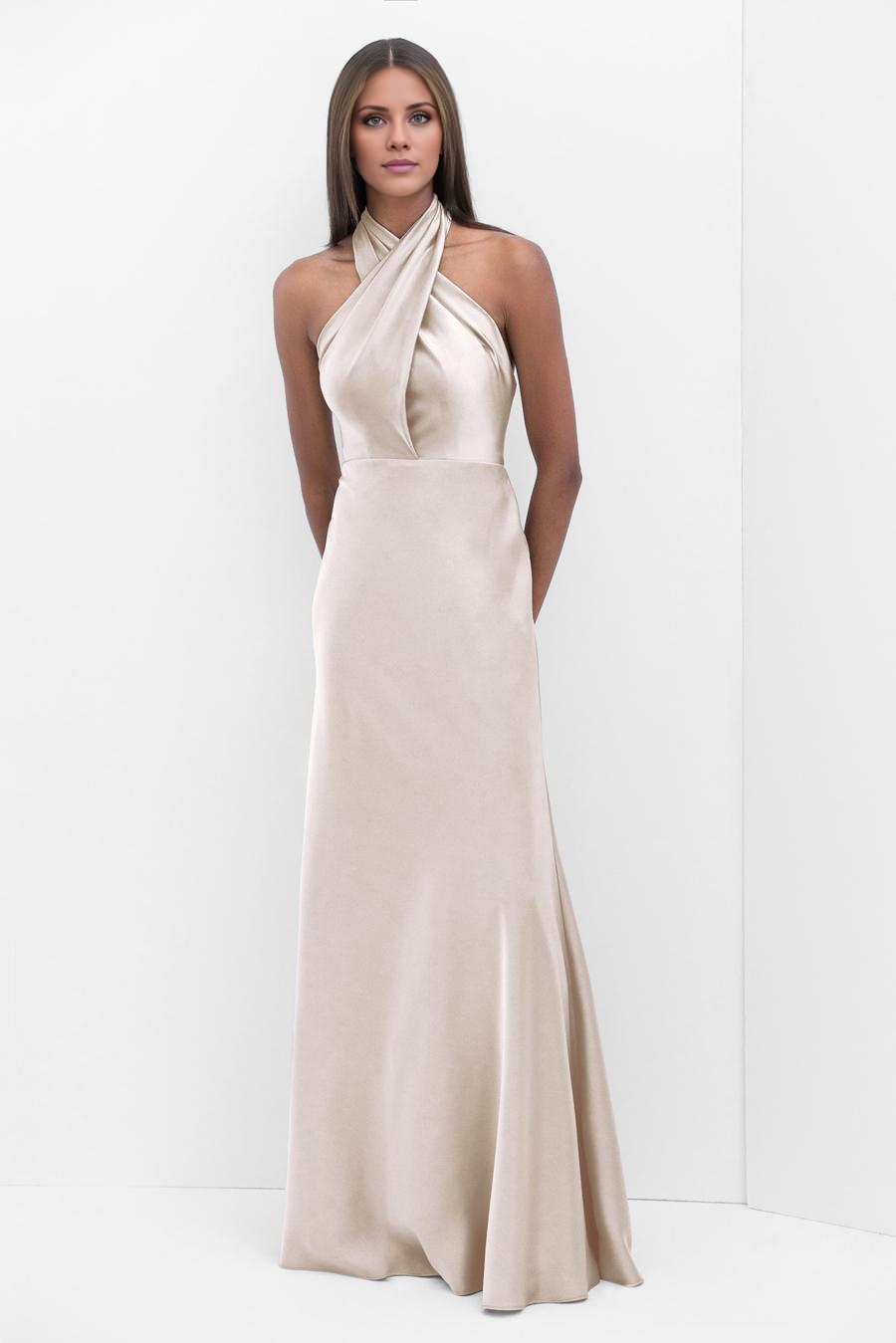 Vestido de noche Jimiss con cuello colgante, sin tirantes, hombros descubiertos y largo hasta el suelo