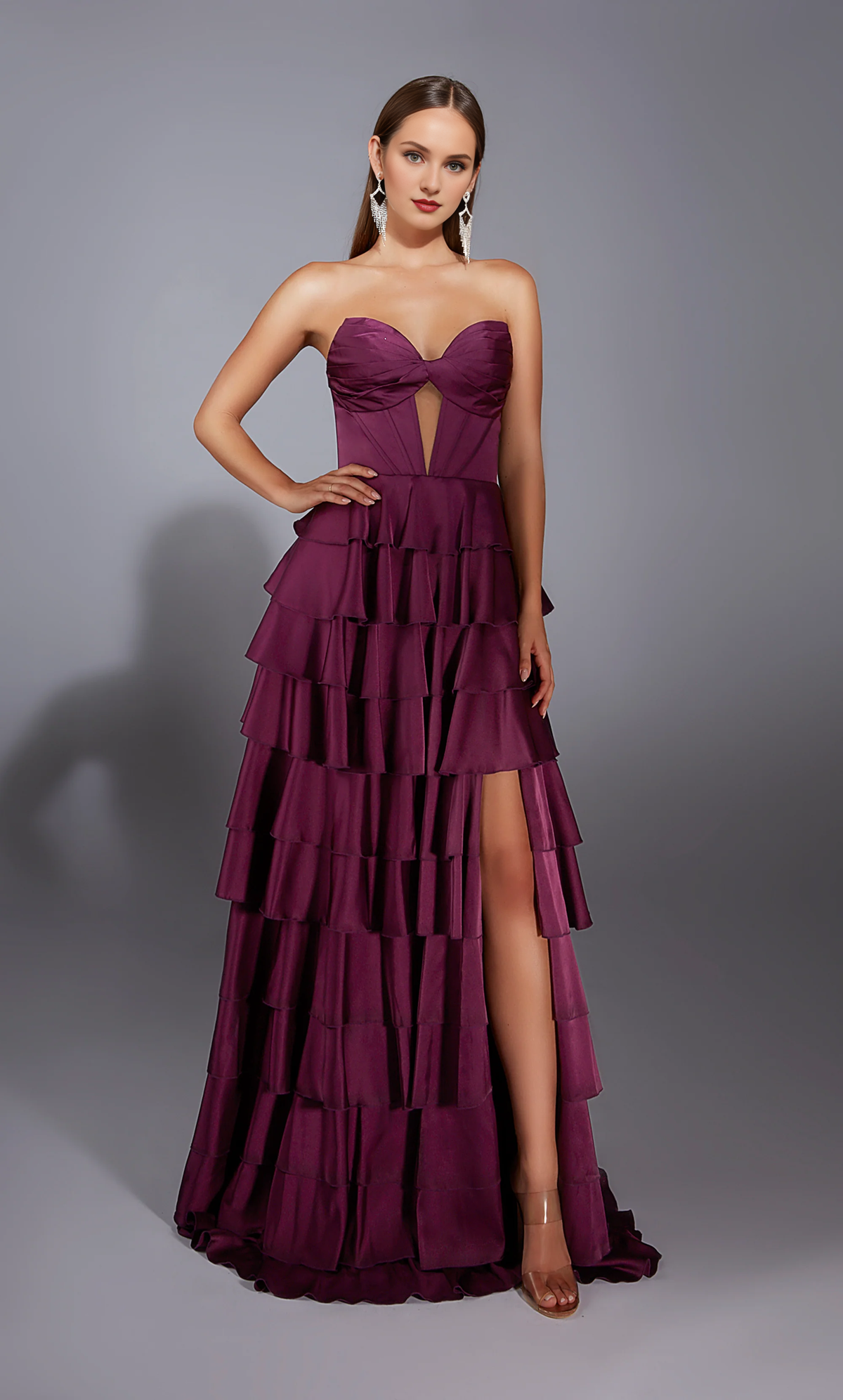 Vestido de noche largo formal de corte A con escote en V profundo de gasa satinada y abertura tipo corsé ajustado con cordones
