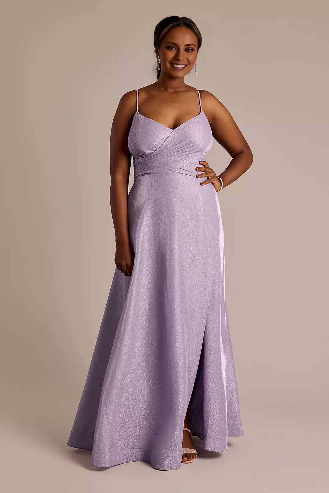 Vestido de fiesta Jimiss de corte A, escote en V, espalda descubierta, sin mangas, tirantes finos, aberturas laterales y largo hasta el suelo