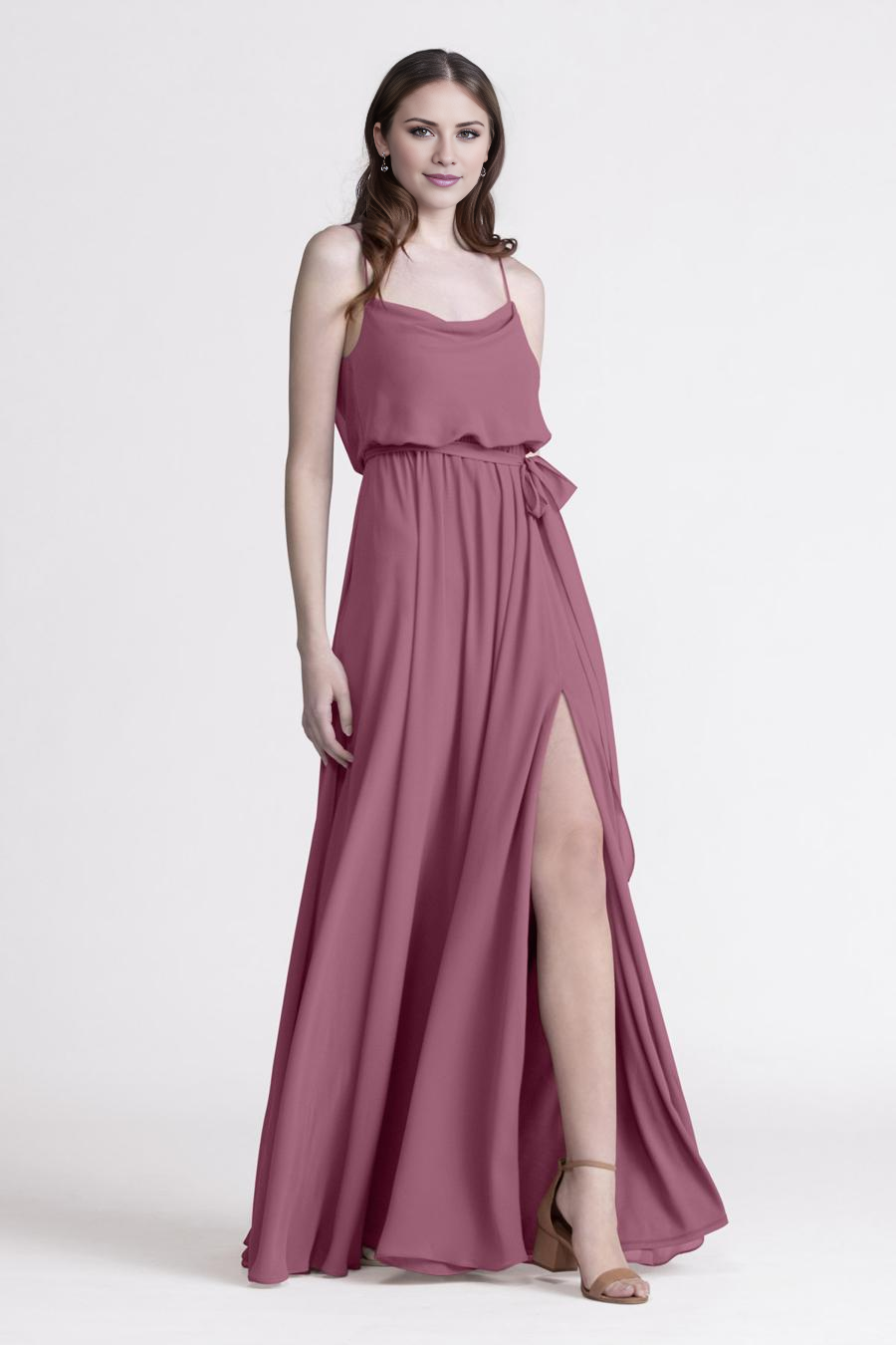 Vestido de noche Jimiss con escote cuadrado, tirantes finos, espalda descubierta, abertura lateral y largo hasta el suelo