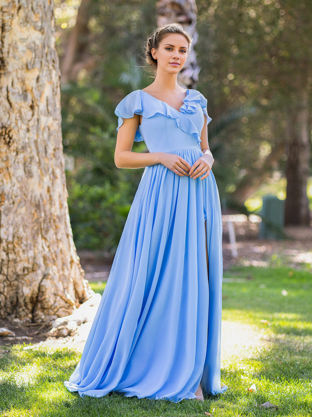 Abito formale lungo fino al pavimento in chiffon con scollo a V e parte superiore asimmetrica