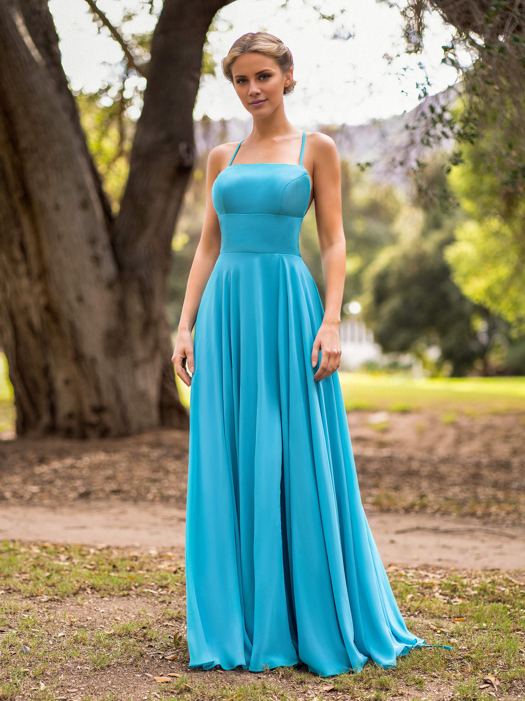 Abito formale a trapezio in chiffon dritto e lungo fino al pavimento, con schiena scoperta e lunghezza al pavimento