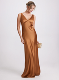 Vestido de fiesta largo de satén sin espalda, sin mangas y con escote en V de Jimiss