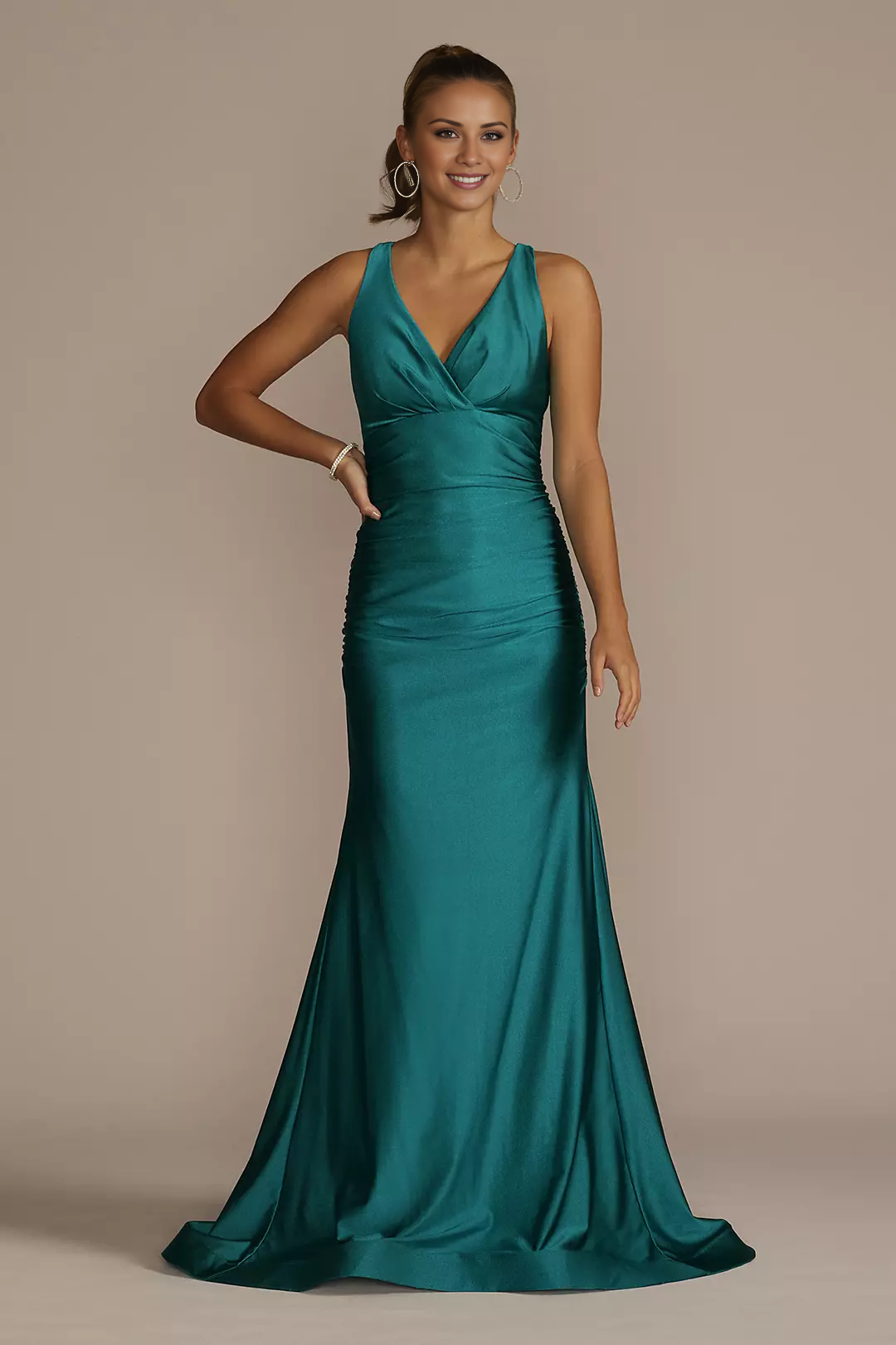 Vestido de fiesta Jimiss de corte A, escote en V, hombros descubiertos, sin mangas, espalda descubierta y largo hasta el suelo