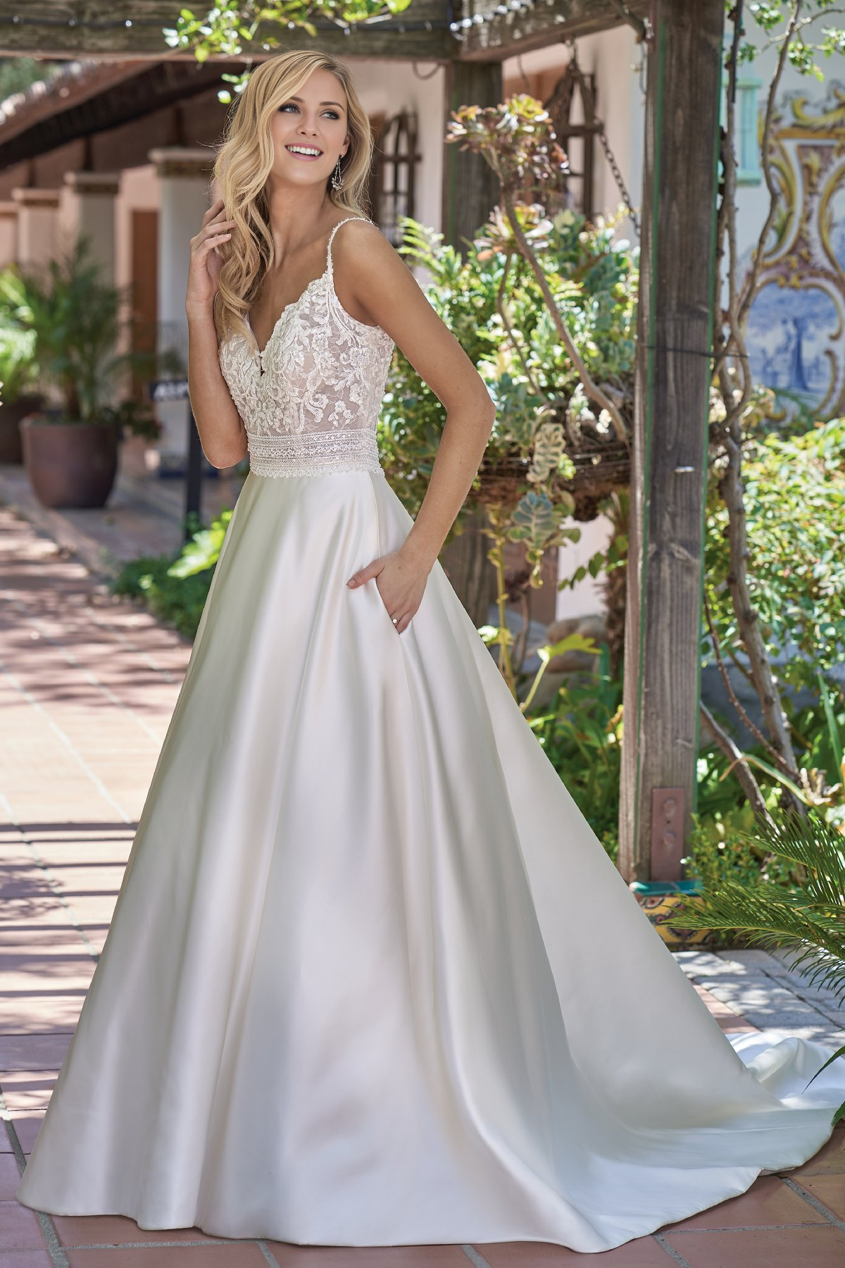 Ivory Lace V-Neck A-Line Floor-Length Bridesmaid Dress