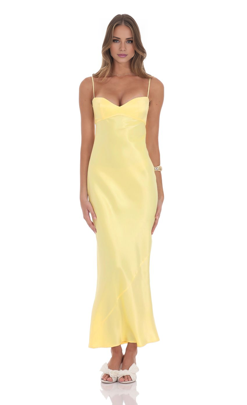 Vestido de fiesta con escote corazón, hombros descubiertos, sin mangas, tirantes finos, espalda descubierta y largo hasta el suelo