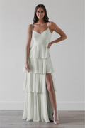 Vestido de noche Jimiss de corte A, escote en V, tirantes finos, sin mangas, con falda en capas y largo hasta el suelo