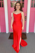 Vestido de fiesta Jimiss de corte sirena con abertura y tirantes finos en la espalda