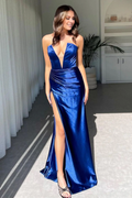 Vestido de fiesta largo azul tesoro con escote en V profundo y corte sirena de Jimiss