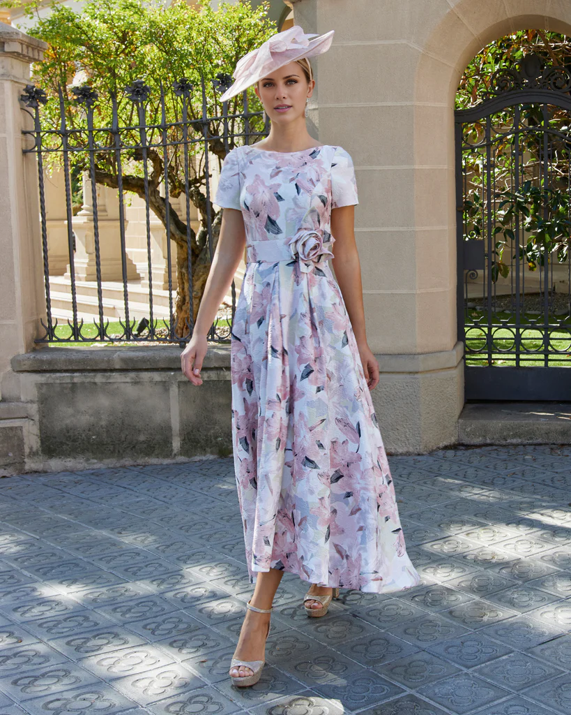 Abito da cerimonia per la madre della sposa a trapezio, in stile Kentucky Derby, elegante, con scollo a barca, asimmetrico, lunghezza alla caviglia, in chiffon, maniche corte, con pieghe e fiori.