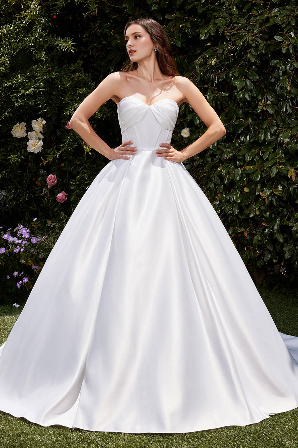 Vestido de novia largo sin tirantes de satén