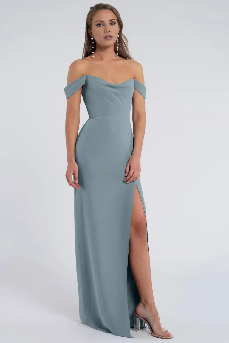 Vestido de fiesta Jimiss con hombros descubiertos, cuello sin mangas, espalda descubierta, abertura lateral y largo hasta el suelo