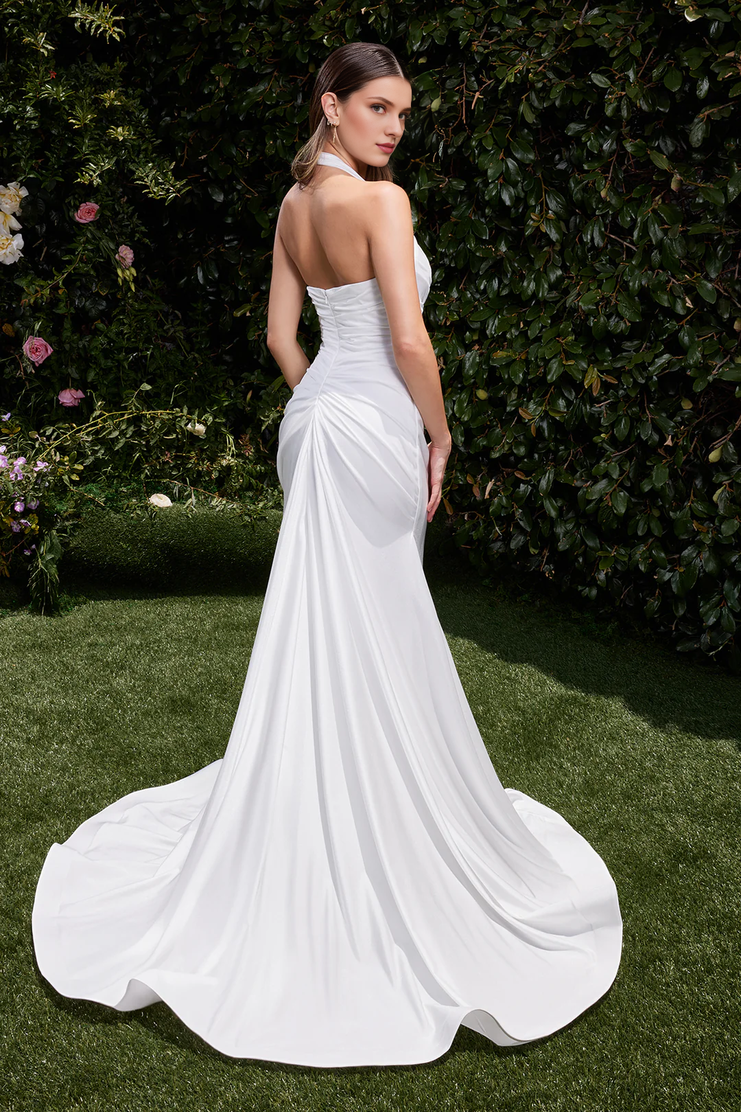 Abito da sposa bianco in raso spandex con bretelle lunghe