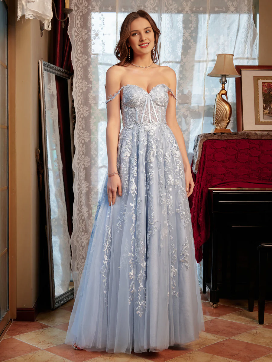 Vestido largo de gasa con apliques de corazón y corte princesa en forma de A