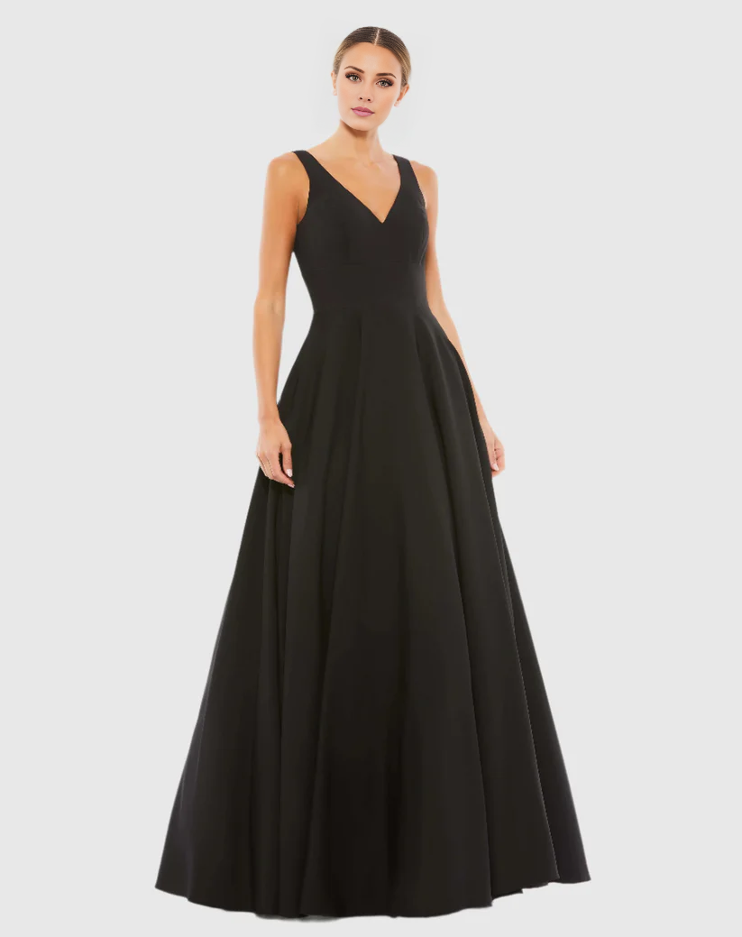 Vestido de noche negro sin mangas, largo hasta el suelo, con escote en V y corte A