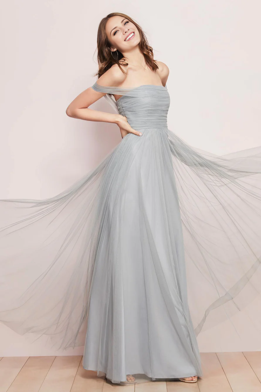 Vestido de fiesta Jimiss con hombros descubiertos, cuello, sin mangas, espalda descubierta, detalles plisados y largo hasta el suelo