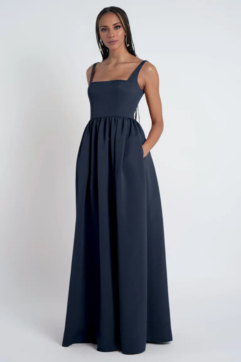 Vestido de fiesta Jimiss con escote cuadrado, hombros descubiertos, sin mangas, espalda descubierta y largo hasta el suelo