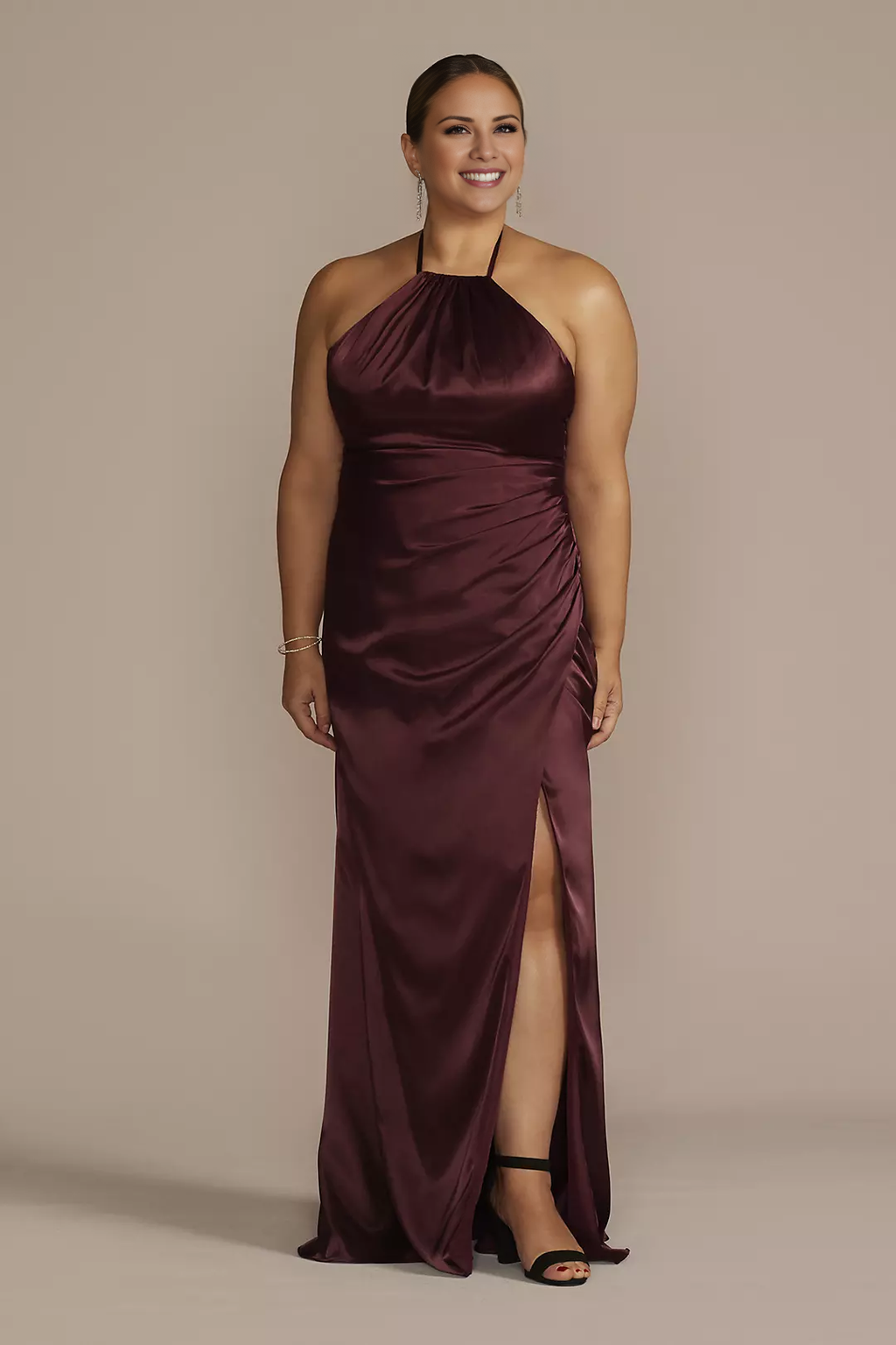 Vestido de fiesta Jimiss con escote halter, sin mangas, tirantes finos, aberturas laterales y largo hasta el suelo
