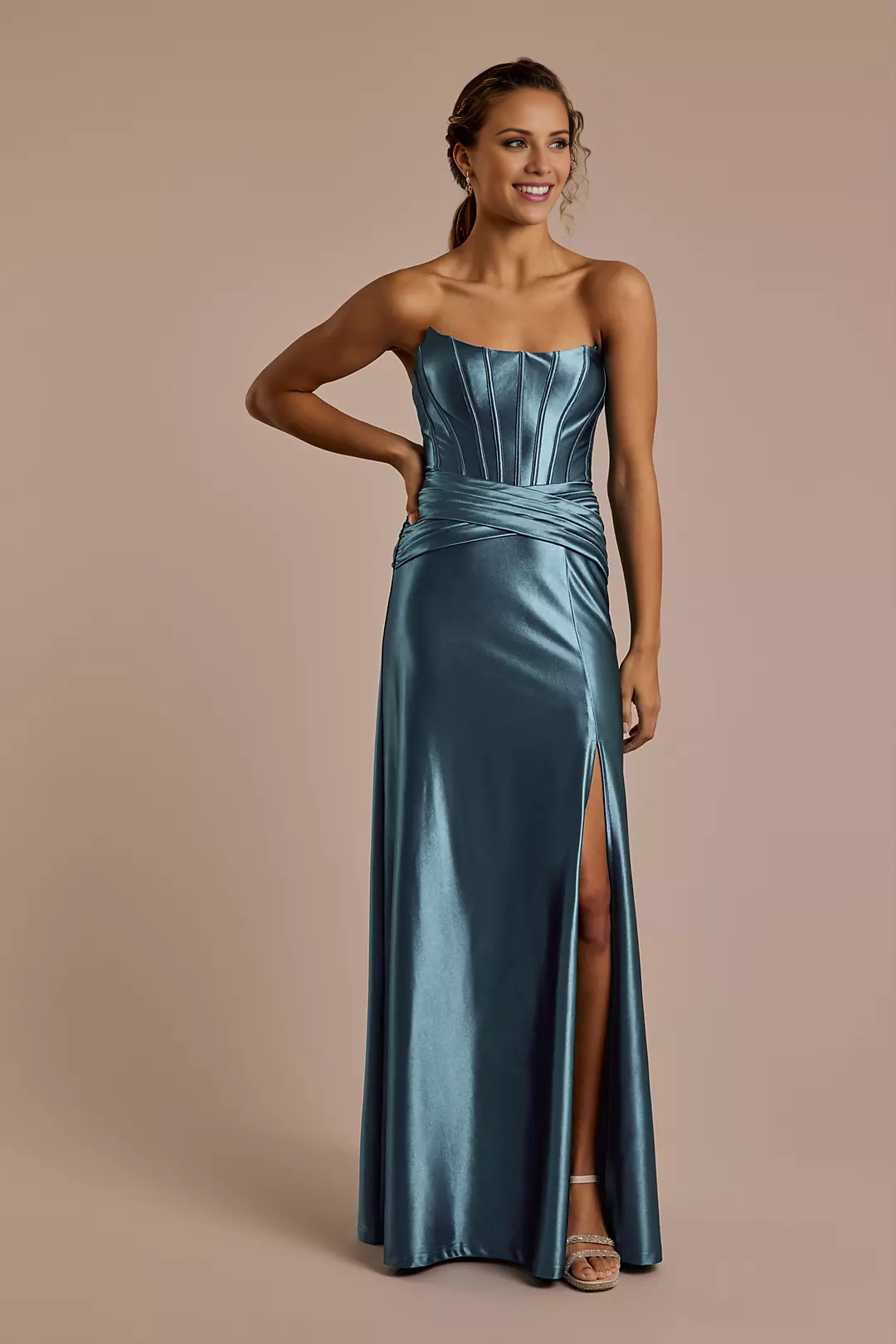 Vestido de fiesta Jimiss de satén, sin tirantes, con escote en A, espalda descubierta, abertura y largo hasta el suelo