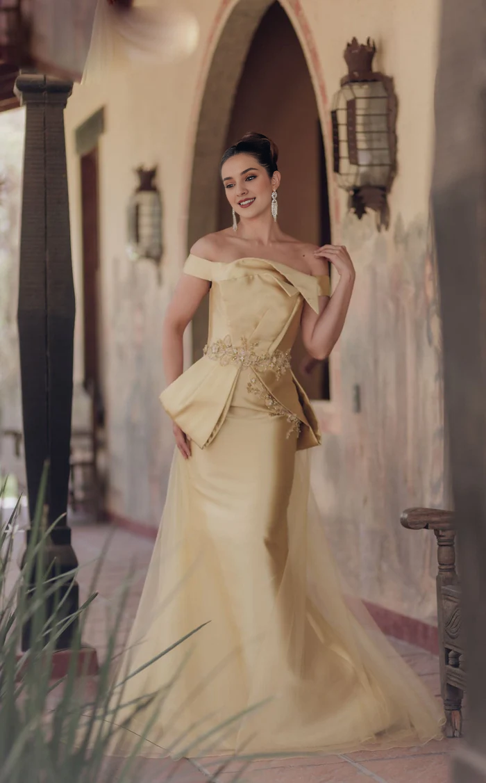 Off shoulder neckline with folded patchwork waistline decoration and floor length Prom dress