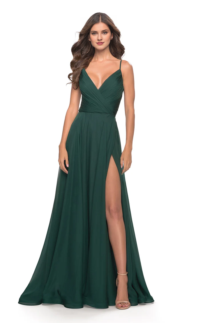 A-line deep V-neck slim shoulder strap tight corset and floor length evening dress