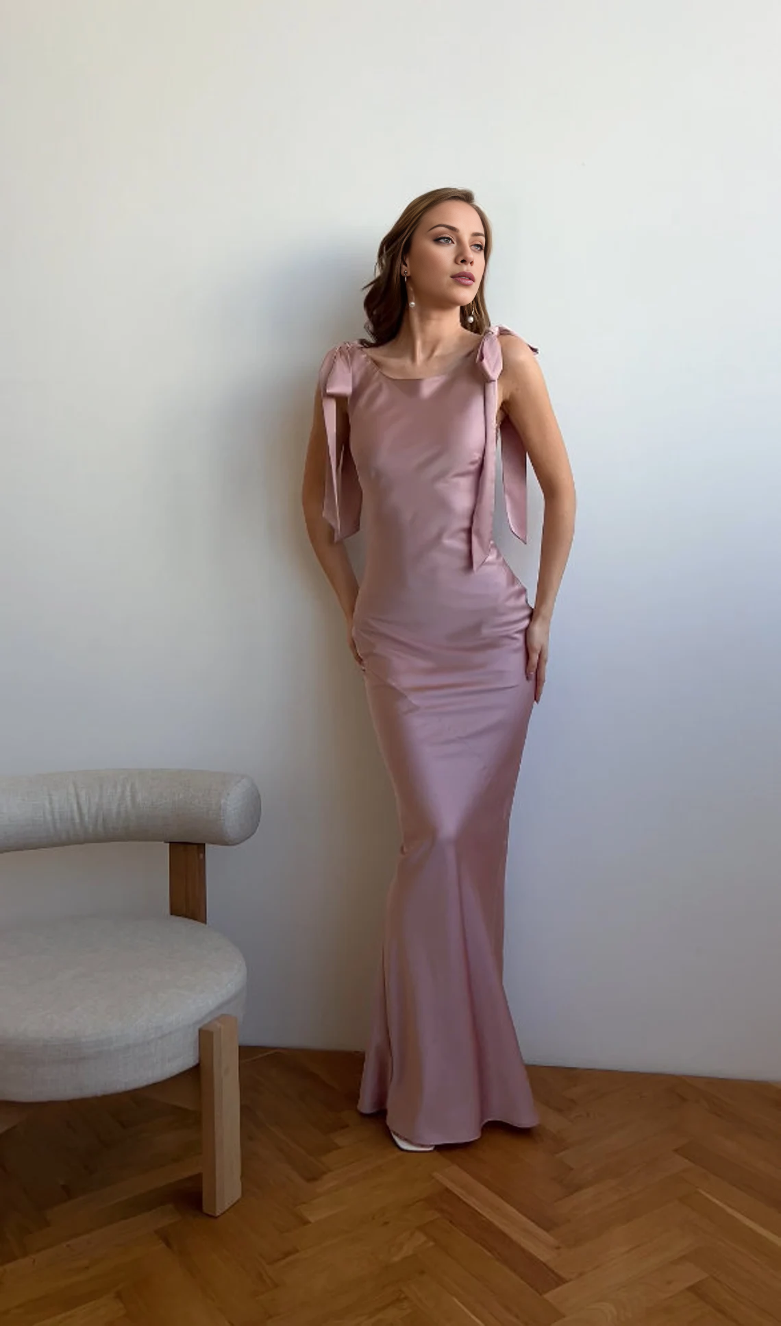 Vestido de fiesta Jimiss con escote barco, sin mangas, lazo en los hombros y largo hasta el suelo 