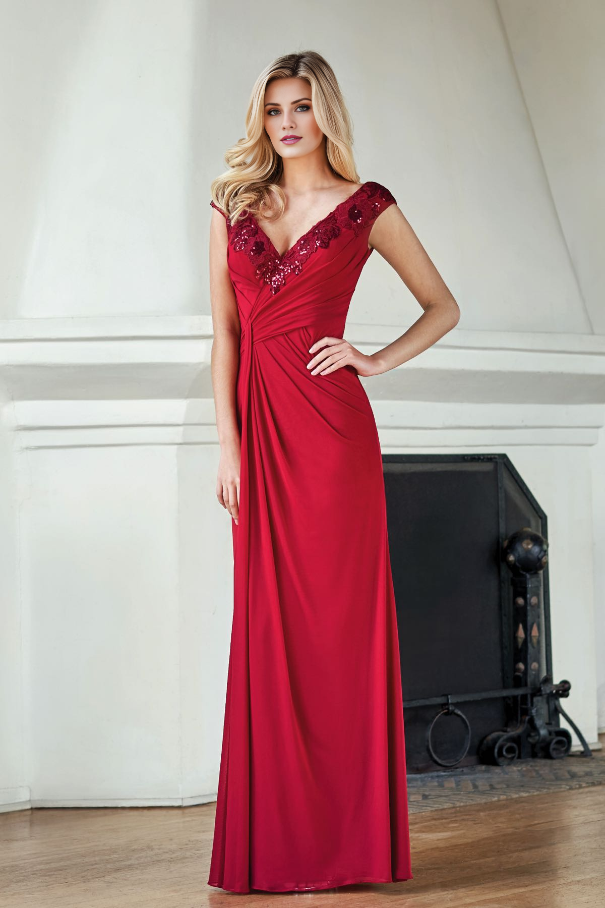 Red Crepe Sheath/Column Floor-Length Embellished Dress