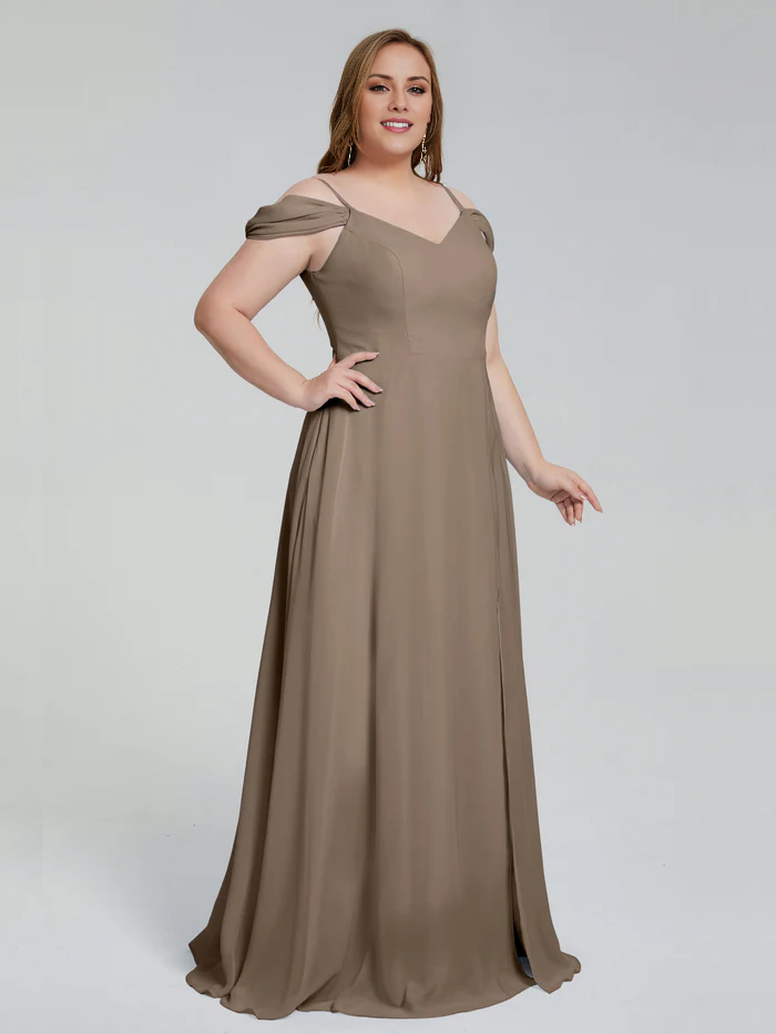 Vestido de dama de honor de talla grande con tirantes finos y largo hasta el suelo