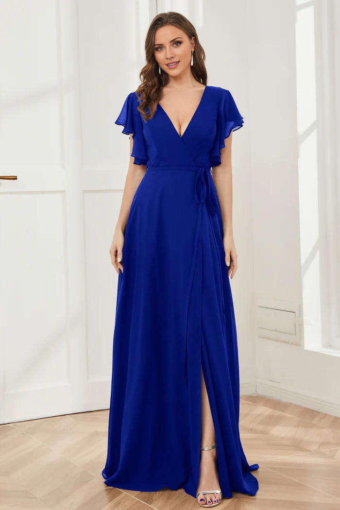 Vestido de dama de honor de gasa con escote en V, mangas con volantes, abertura y largo hasta el suelo