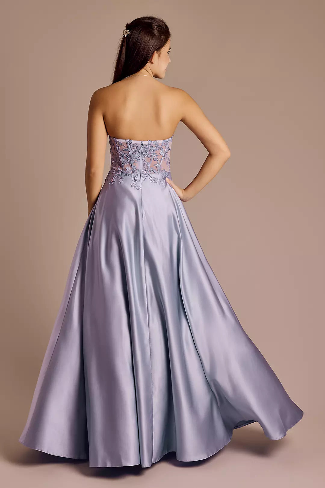 Vestido de fiesta Jimiss drapeado sin tirantes de satén con apliques