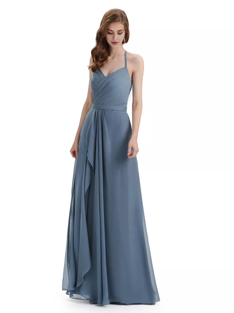 Encantadores vestidos de dama de honor con escote en V, hombros descubiertos, sin mangas y hasta el suelo