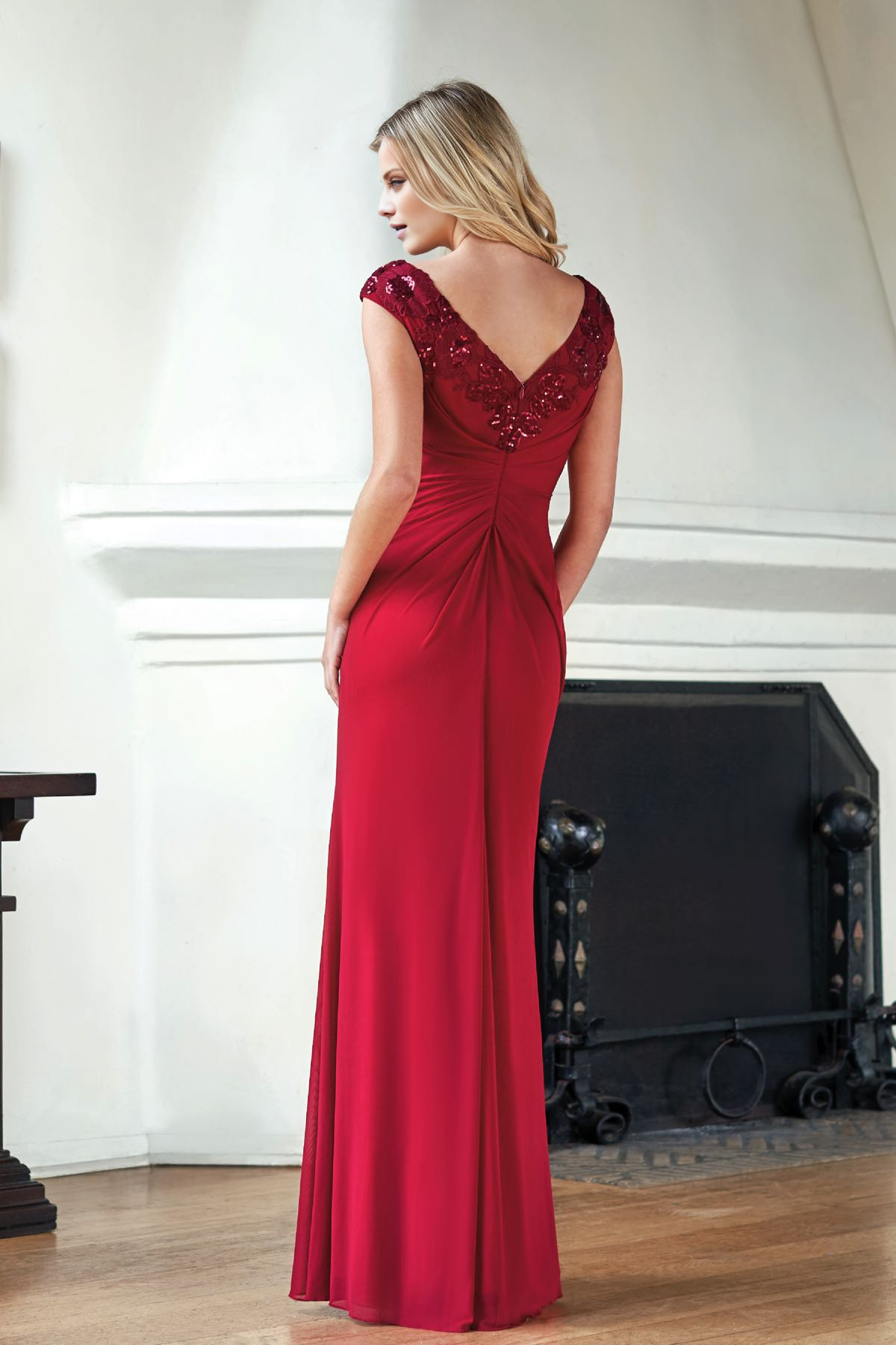 Red Crepe Sheath/Column Floor-Length Embellished Dress
