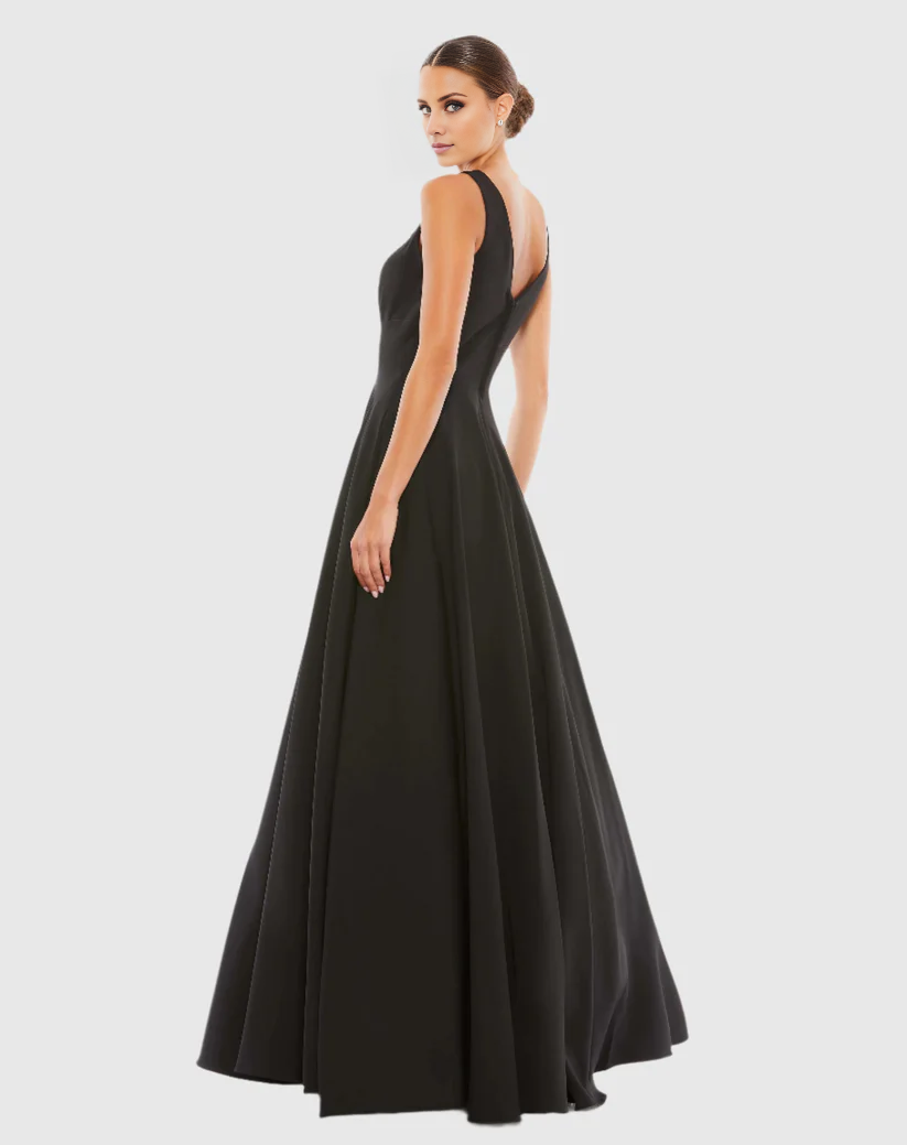 Vestido de noche negro sin mangas, largo hasta el suelo, con escote en V y corte A