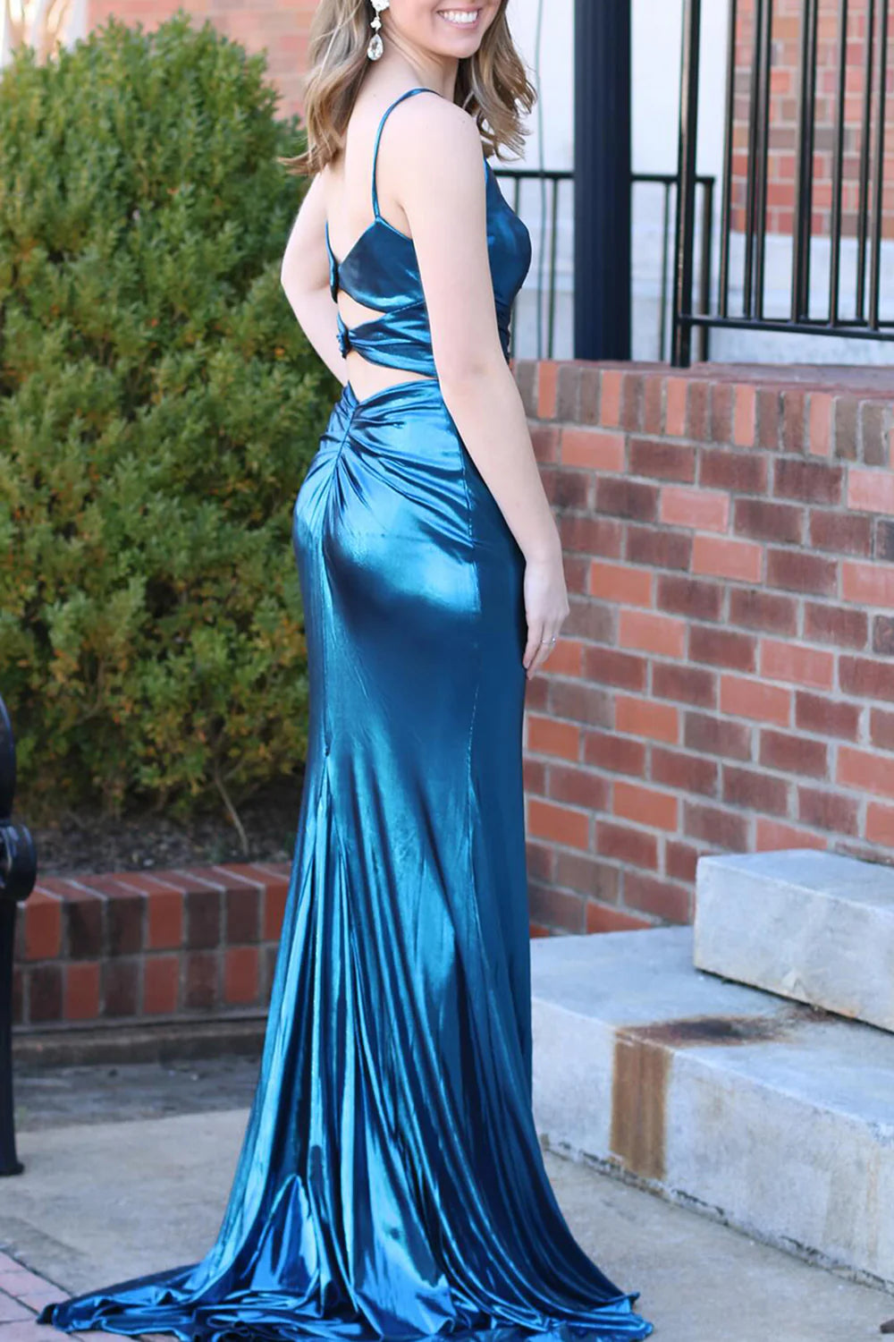 Vestido de fiesta largo de satén con abertura en la espalda y corte sirena azul profundo de Jimiss