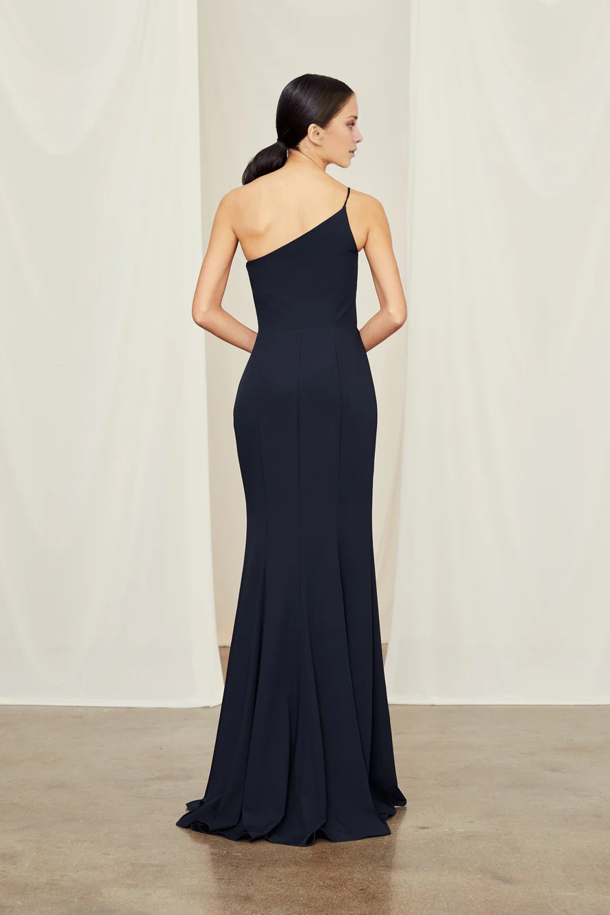 Vestido de fiesta Jimiss con cuello de un solo hombro, hombros descubiertos, sin mangas, espalda descubierta, abertura y largo hasta el suelo