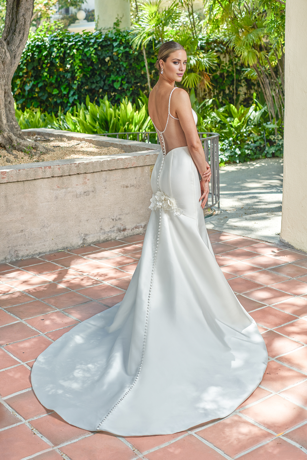 Vestido de novia con escote redondo bajo, transparente, con flores 3D fantasma y largo hasta el suelo