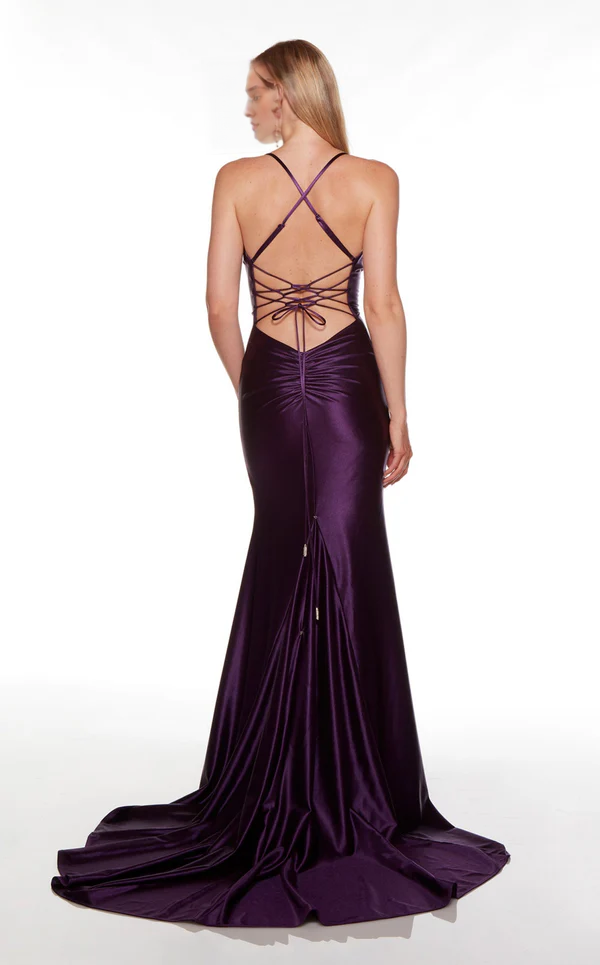 Vestido de fiesta largo hasta el suelo de satén con escote en V y tirantes finos, sin espalda, abertura alta