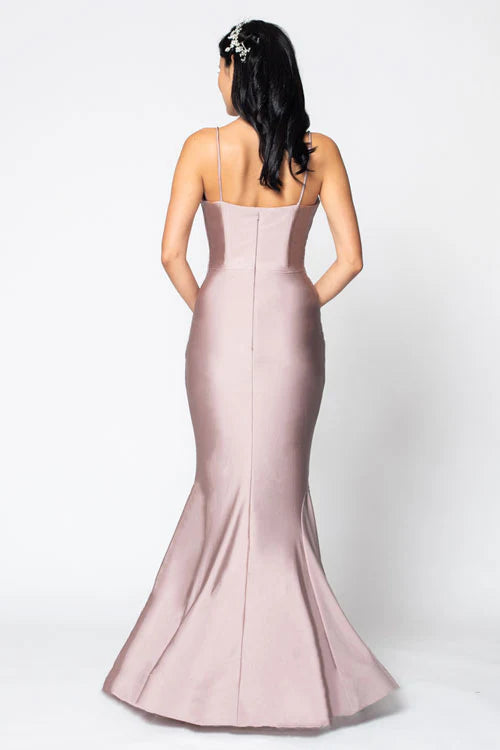 Vestido de fiesta Jimiss con escote en V, corte sirena, hombros descubiertos, sin mangas, tirantes finos, espalda descubierta y largo hasta el suelo